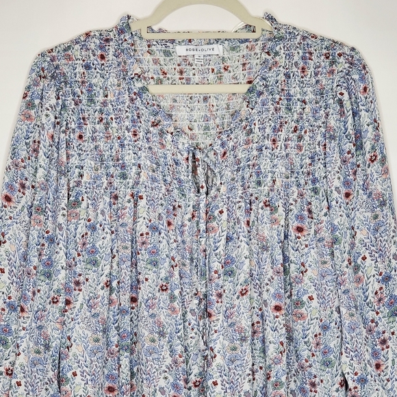 Rose + Olive Smocked Floral Top Size 1X Tie Neck Button Front Peasant Blouse - Picture 3 of 10